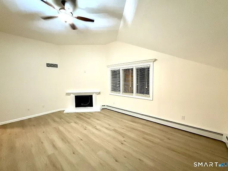 11 Byrne Ct #C2 — Photo 2