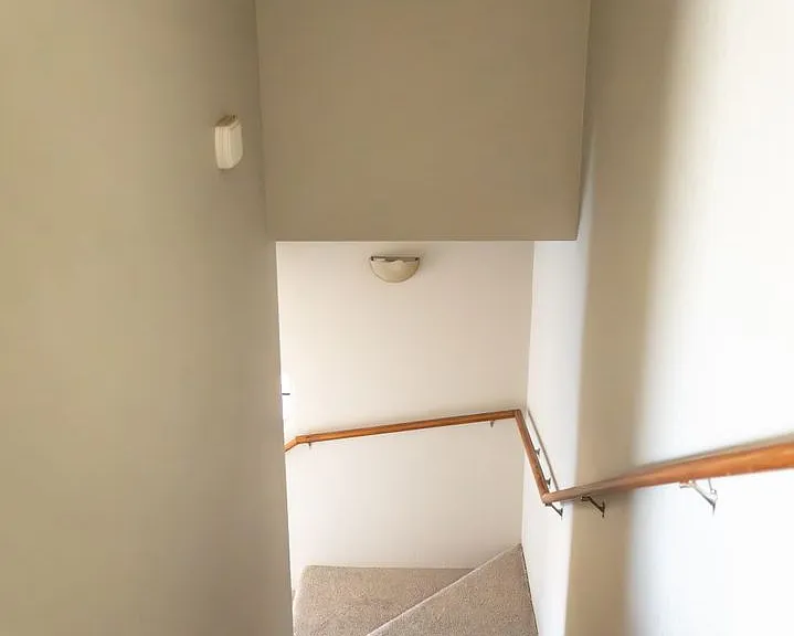 609 Bond St — Photo 8