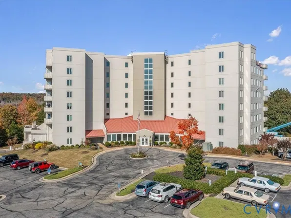 301 Beacon Ridge Dr Unit 104, Hopewell, VA 23860