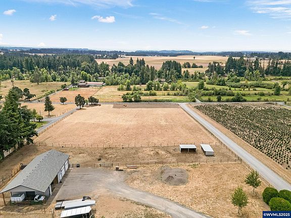 3rd image of 40893 Elk Ridge Ln