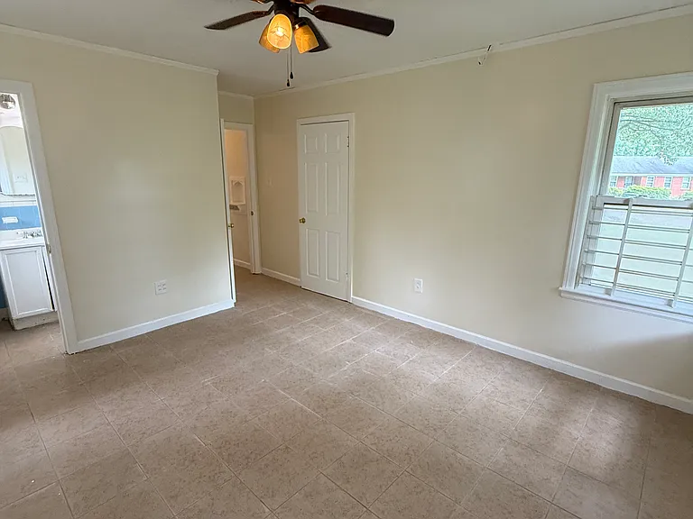 1838 Woodburn Dr — Photo 12