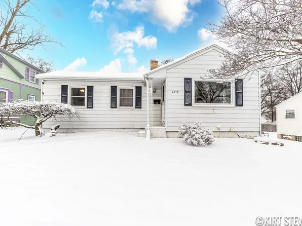 2249 Collingwood Ave SW, Wyoming, MI 49519