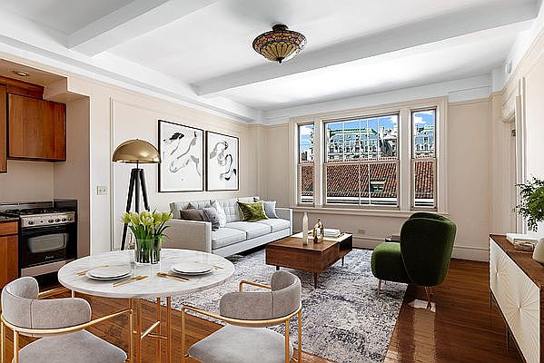 1st image of 170 W 74th St APT 1207
