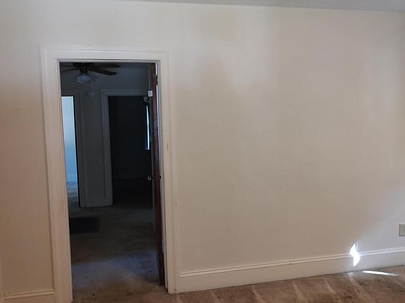 2nd image of 802 N Virginia St