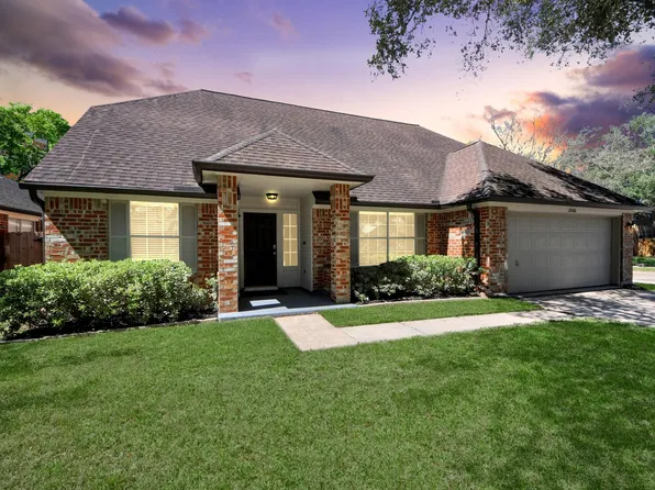 2506 Foxden Dr, Pearland, TX 77584