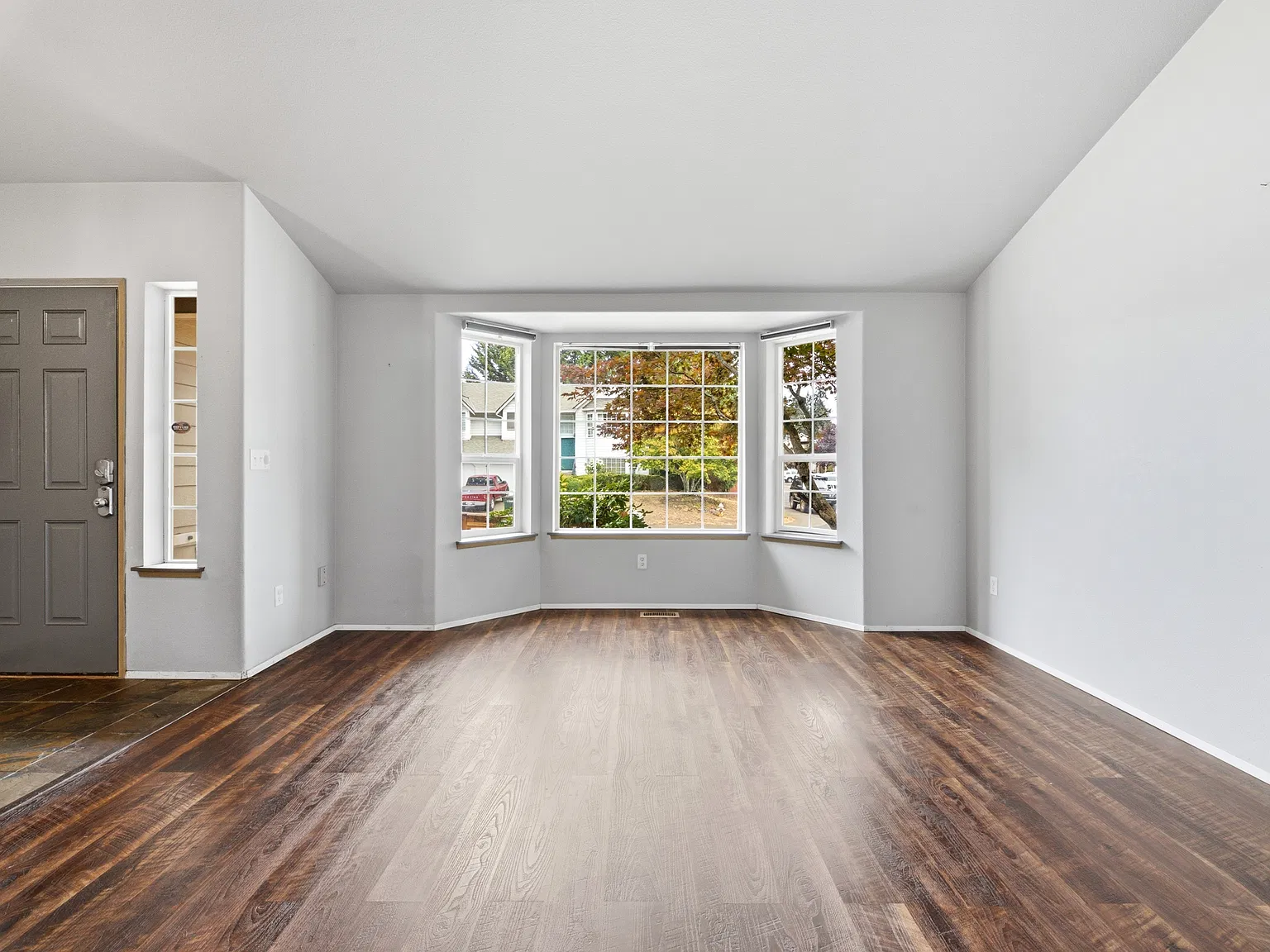 4 bed, 2.5 bath, 1994 sqft, $2,750 — Photo 3