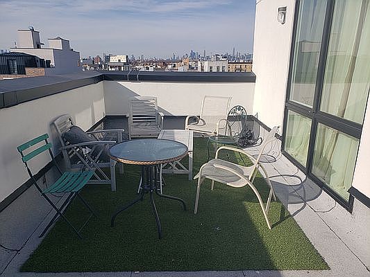 1st image of 345 Woodbine St #4