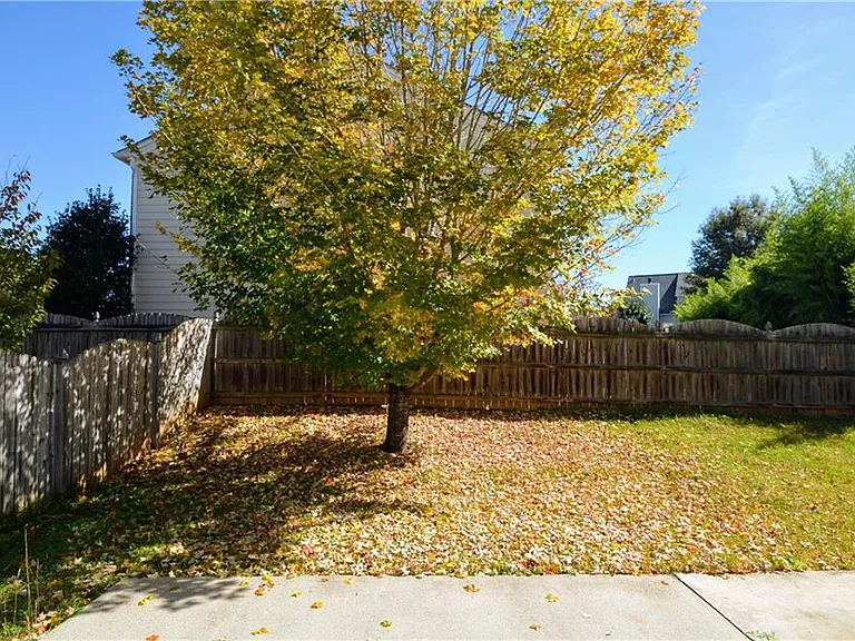 4407 Weham Ct — Photo 18