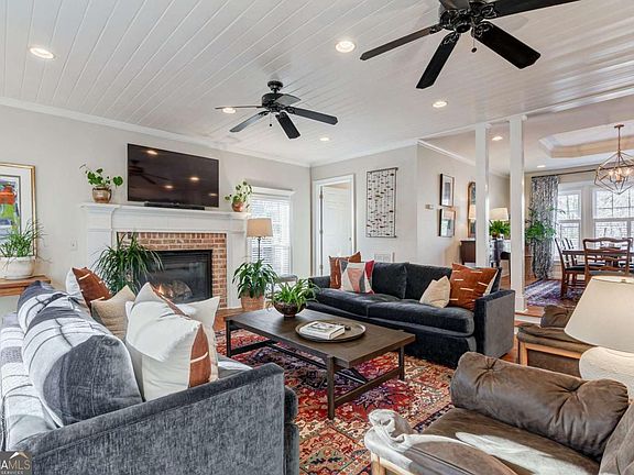 5th image of 195 Rock Glen Rd