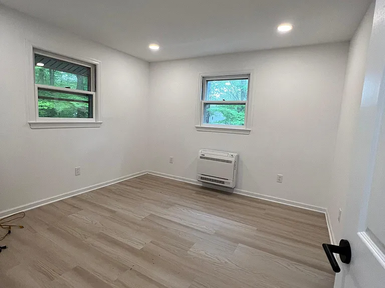 436 Stillwater Dr — Photo 7