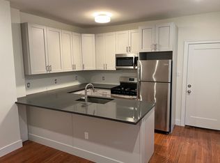 1930 Spruce St #1R, Philadelphia, PA 19103