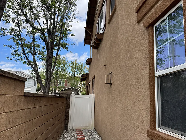28512 Plymouth Way — Photo 10