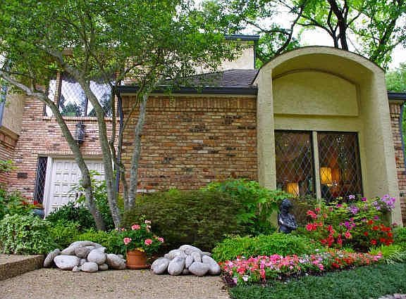 2nd image of 9011 Green Oaks Cir