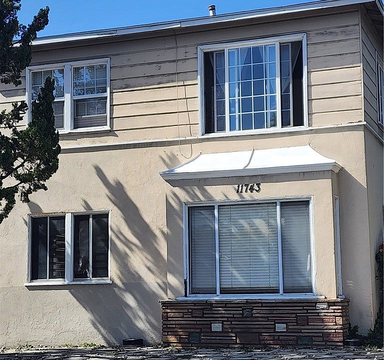 1st image of 11743 Riverside Dr