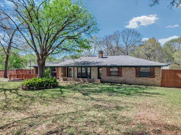 4636 Southwood Dr, Lufkin, TX 75904