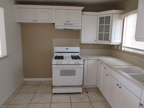 3rd image of 16490 Pine St APT A
