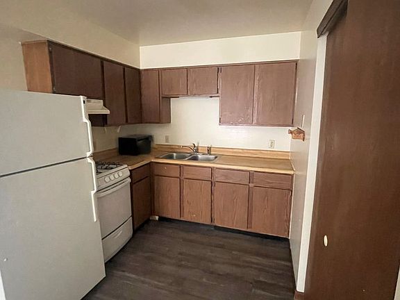 2nd image of 310 E Merry Ave #Mh03