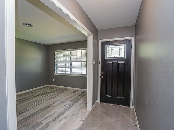 2nd image of 7527 Jackwood St