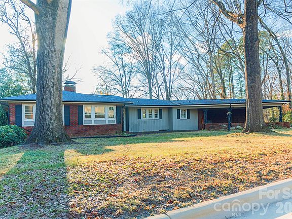 2nd image of 750 Spring St SW