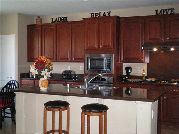3rd image of 1618 Midford Ln
