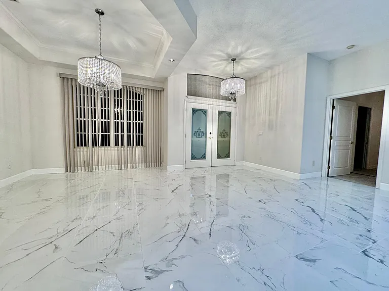 6281 Paradise Island Ct — Photo 3