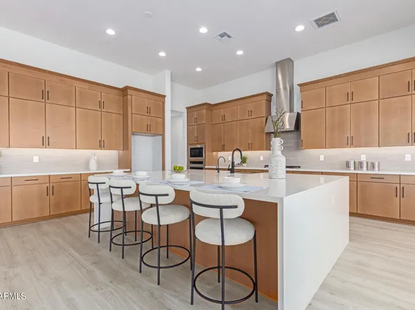 3829 W RED FOX Road, Phoenix, AZ 85083