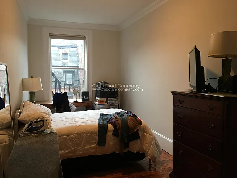 185 Beacon St #4R — Photo 4
