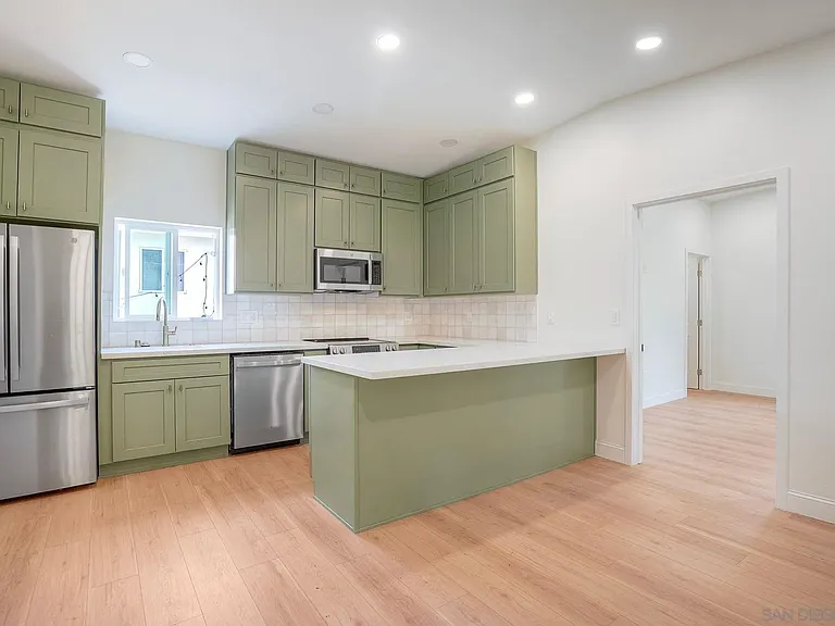6942 Eberhart St — Photo 1