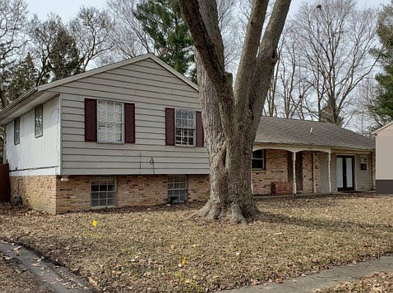 3rd image of 3309 Brentwood Dr