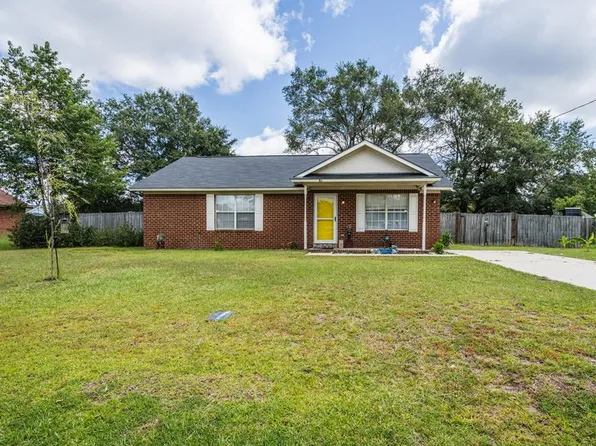 81 Crosby Dr, Hinesville, GA 31313