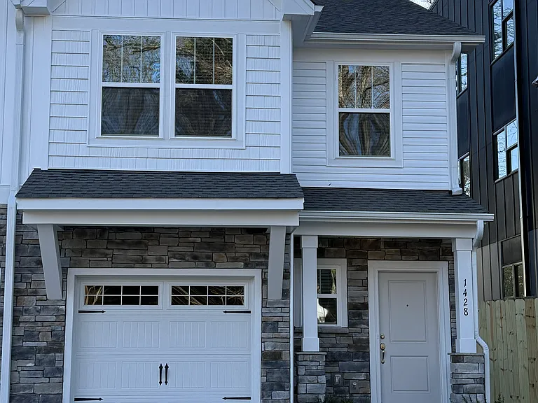 1432 Anderson St — Photo 6