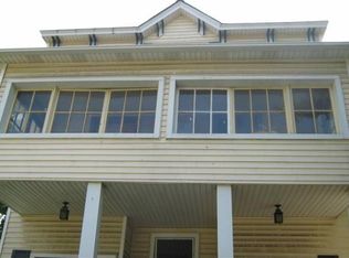 236 W Maple St, Hartville, OH 44632