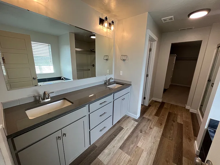 1209 W Davenport St — Photo 24