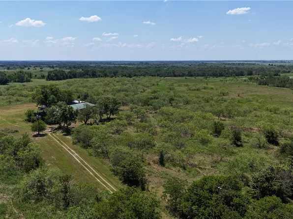 241 Lcr 632, Groesbeck, TX 76642