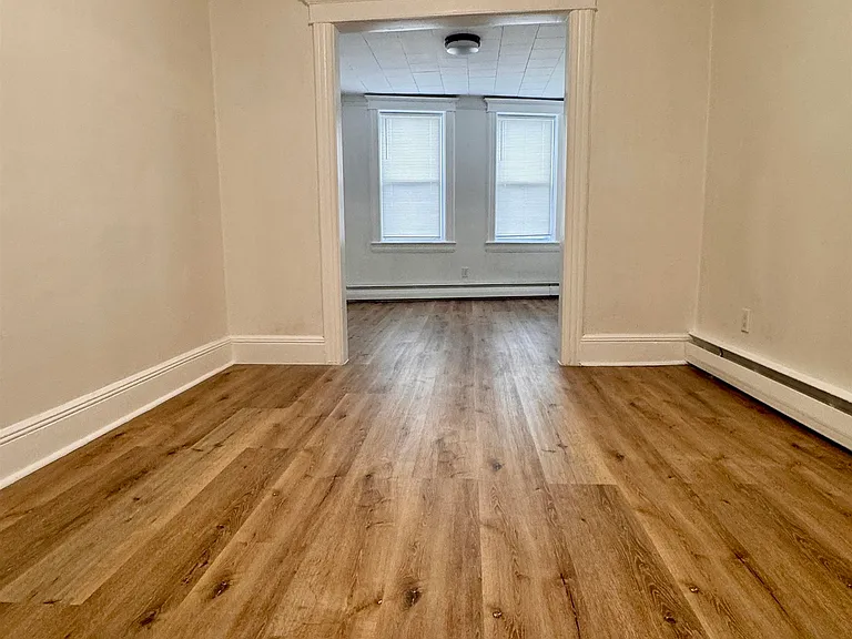 181 Princeton Ave — Photo 11