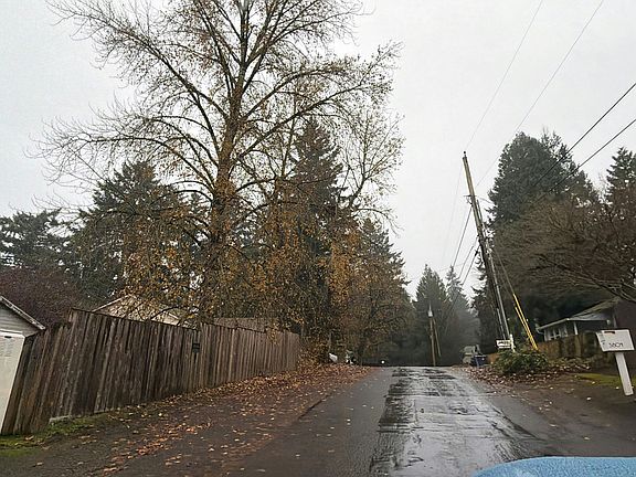 5th image of 5808 SE Hill St
