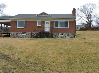 39 Virginia Dr, Staunton, VA 24401