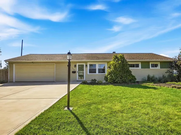 4327 Robin St, Grove City, OH 43123