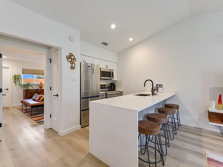 1219 Hollow Creek Dr — Photo 7