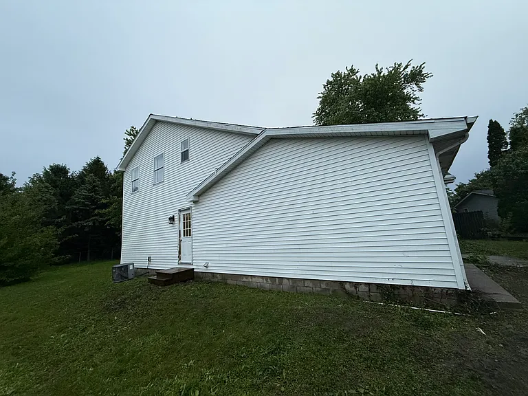 113 S Lynn St — Photo 46