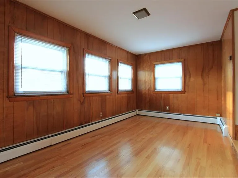 539 Main St — Photo 21