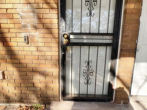 2nd image of 2318 Ford Ave
