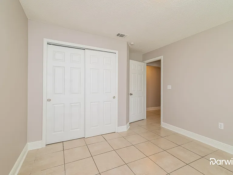 626 McKinley Ct — Photo 9