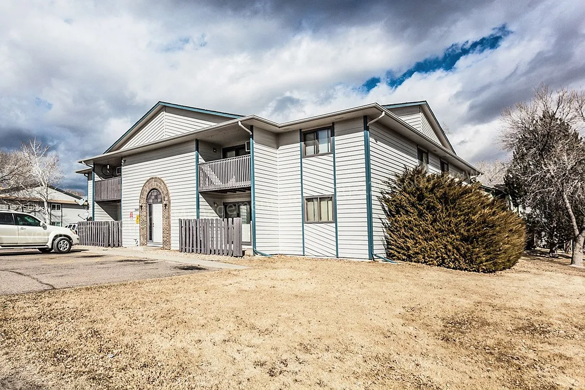 Building Photo - 348 Terri Dr