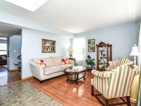 5th image of 488 Richard Brown Blvd