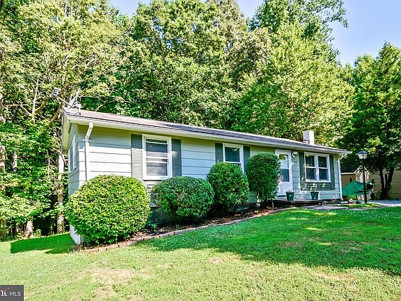 2nd image of 6115 Oak Grove Dr
