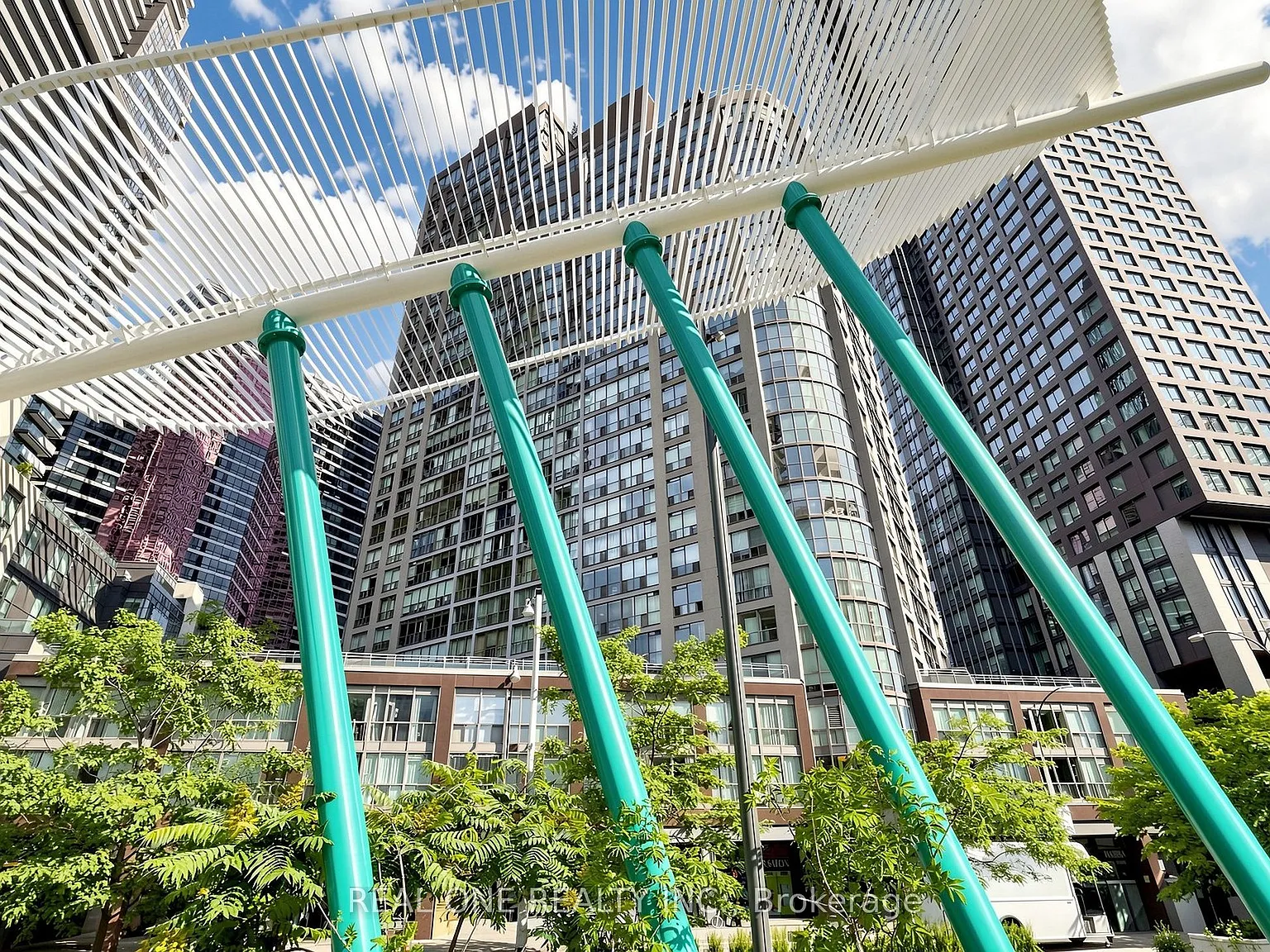2 bed, $2,600 — Photo 4