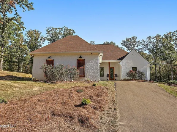 1130 Oak Cove Rd, Terry, MS 39170