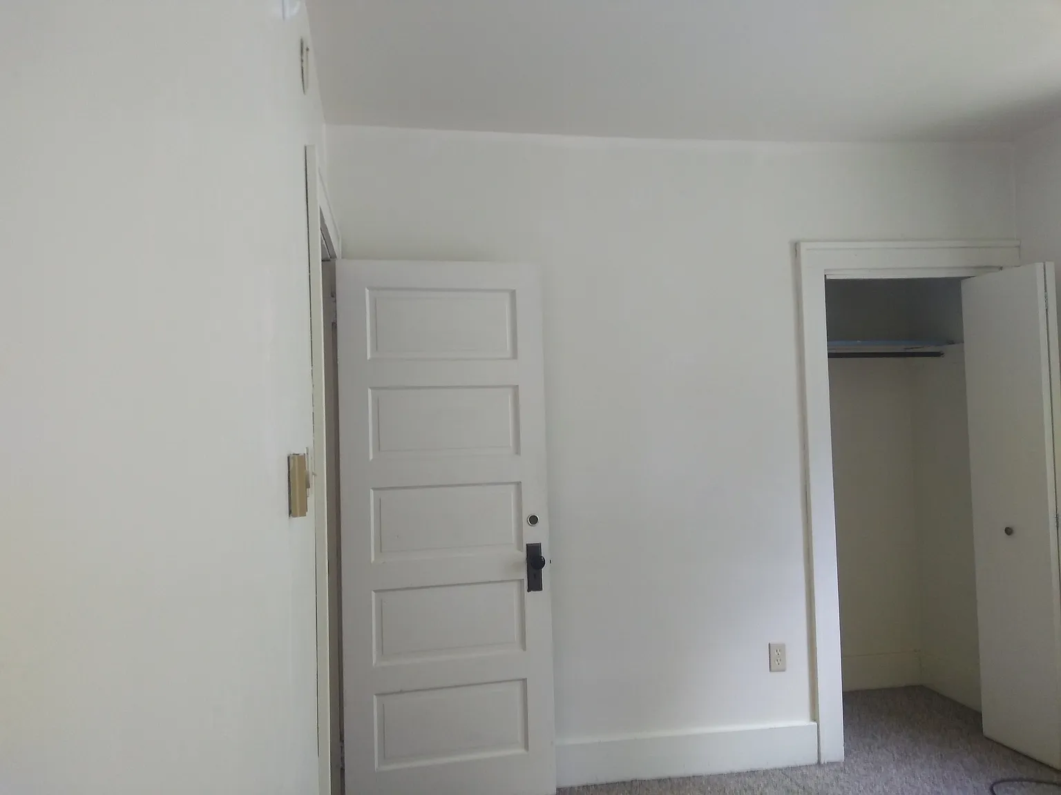 3 bed, 1000 sqft, $1,898 — Photo 4