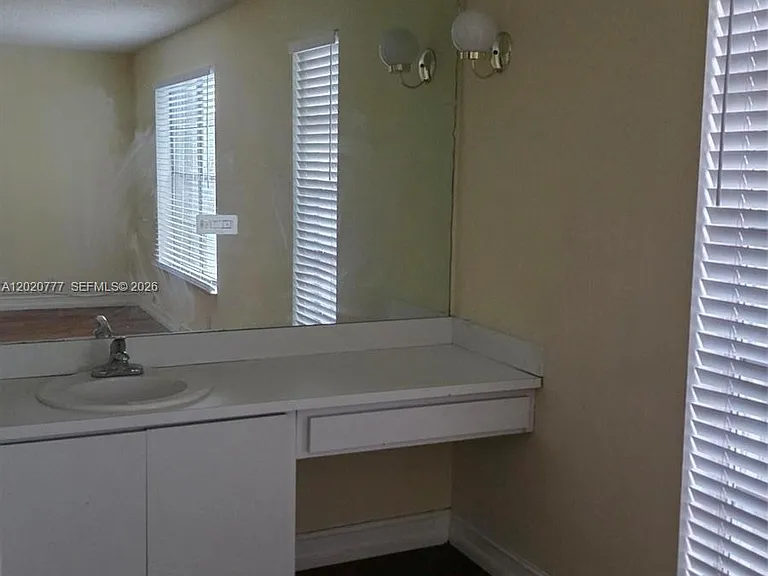 3912 SW 67th Ter #114 — Photo 14
